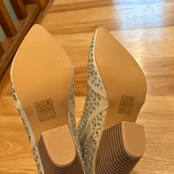 Studded Cream Ankle Boots NWOT - Picture 5 of 5